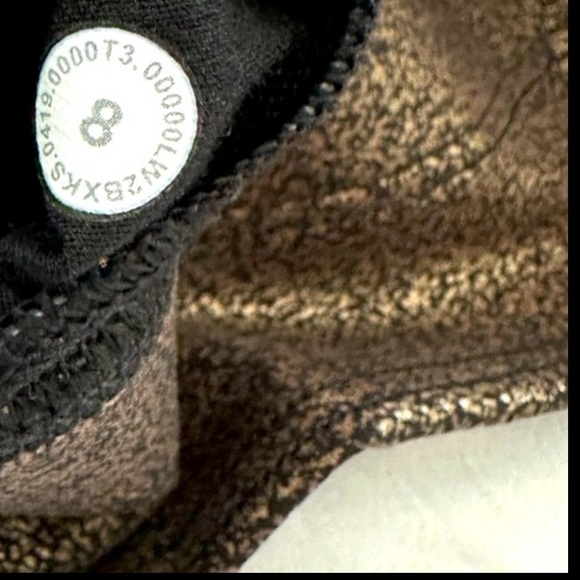 •LULULEMON-Metallic Sports Bra/8• - Picture 5 of 7